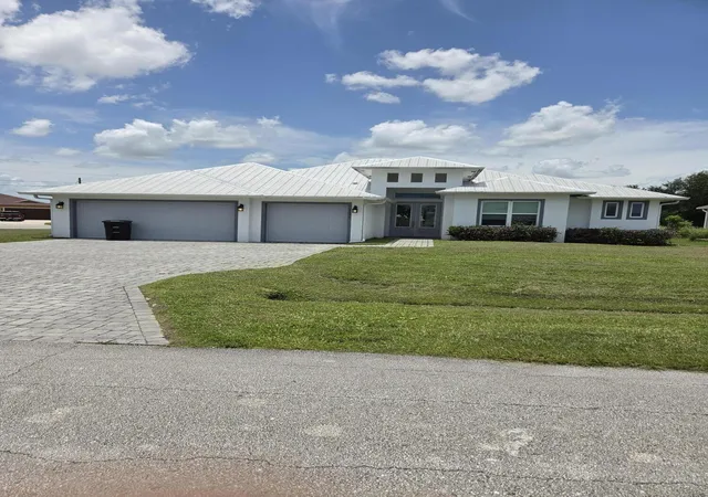 3rd image of 5231 Nw Iredell St, Port St Lucie, FL 34986 | MLS# B26056051