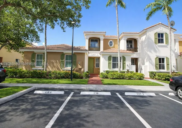 Photo 1 of Townhouse for sale at 2264 Ne 42nd Cir, Homestead, FL 33033 | MLS# A12058982 | Listing updated on 2026-08-21