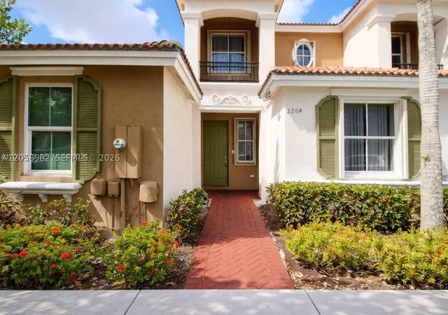 Photo 2 of Townhouse for sale at 2264 Ne 42nd Cir, Homestead, FL 33033 | MLS# A12058982 | Listing updated on 2026-08-21