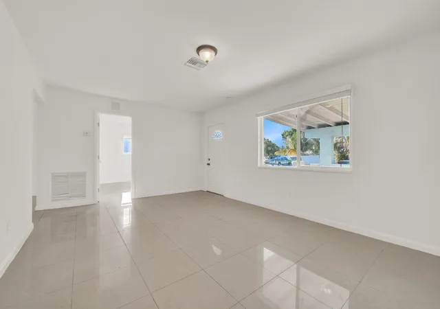 Homes for sale in Palm Beach Gardens, FL | 3360 Florida Blvd, Palm Beach Gardens, FL 33410 | MLS# B26056094