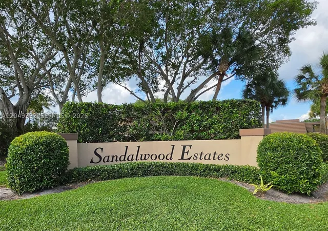Photo 1 of Townhouse for sale at 515 5th Ct, Palm Beach Gardens, FL 33410 | MLS# A12049392 | Listing updated on 2026-08-26