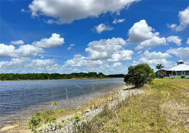 2nd image of 515 Shady Hollow Blvd W, Naples, FL 34120 | MLS# A12059231