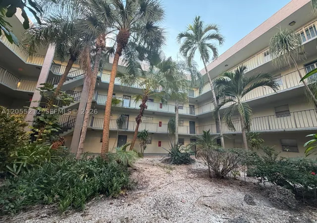 2nd image of 1820 Sw 81St Ave, North Lauderdale, FL 33068