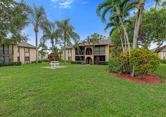 2nd image of 429 Pine Glen Ln #C-2, Greenacres, FL 33463 | MLS# B26056135
