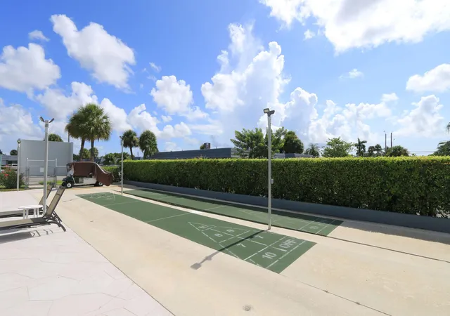 2nd image of 2886 Fernley Dr E, West Palm Beach, FL 33415
