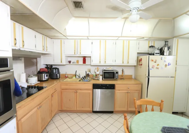 3rd image of 2886 Fernley Dr E #91, West Palm Beach, FL 33415 | MLS# B26056145