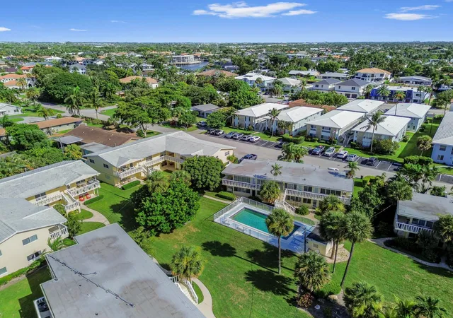 2nd image of 2755 Ne 28Th Ave, Lighthouse Point, FL 33064