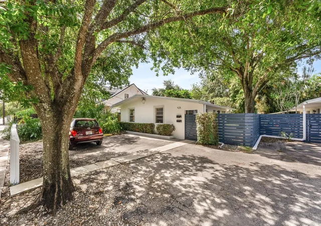 5th image of 925 W Las Olas Blvd #1-2, Fort Lauderdale, FL 33312 | MLS# B26056196