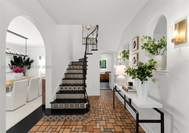 Photo 3 of Single family home for sale at 4430 Alton Rd, Miami Beach, FL 33140 | MLS# A12053341 | Listing updated on 2026-07-30