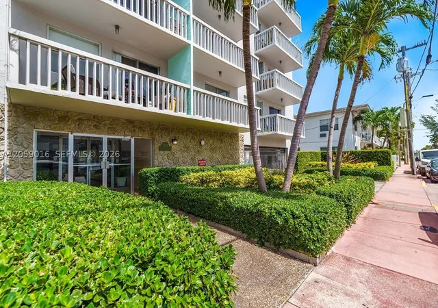 Photo 2 of Condo for sale at 7620 Carlyle Ave #206, Miami Beach, FL 33141 | MLS# A12059016 | Listing updated on 2026-09-28