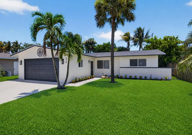 1st image of 514 Riverside Dr, Palm Beach Gardens, FL 33410 | MLS# B26056247