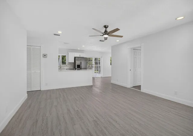 5th image of 514 Riverside Dr, Palm Beach Gardens, FL 33410 | MLS# B26056247