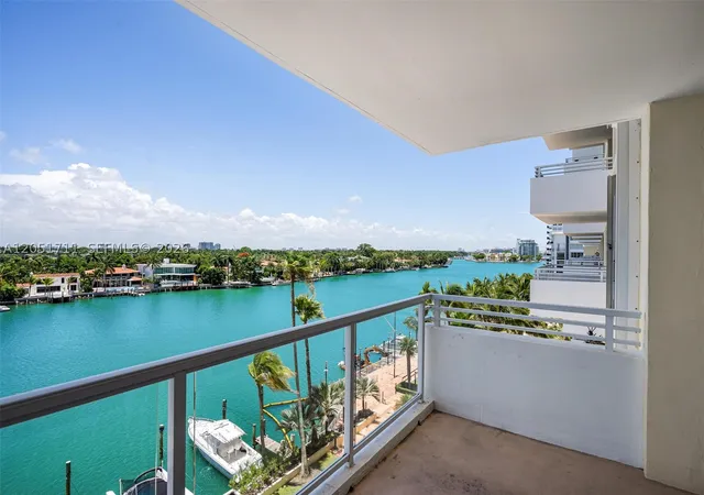 2nd image of 5600 Collins Ave #7J, Miami Beach, FL 33140 | MLS# A12051711