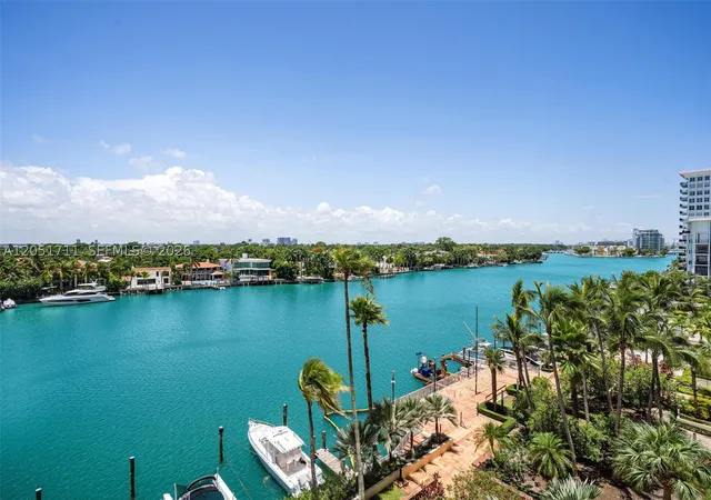 3rd image of 5600 Collins Ave #7J, Miami Beach, FL 33140 | MLS# A12051711