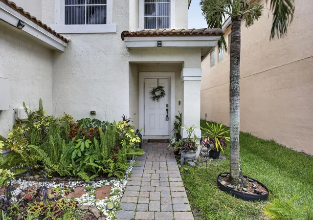 5th image of 6021 Adriatic Wy, West Palm Beach, FL 33413 | MLS# B26056264