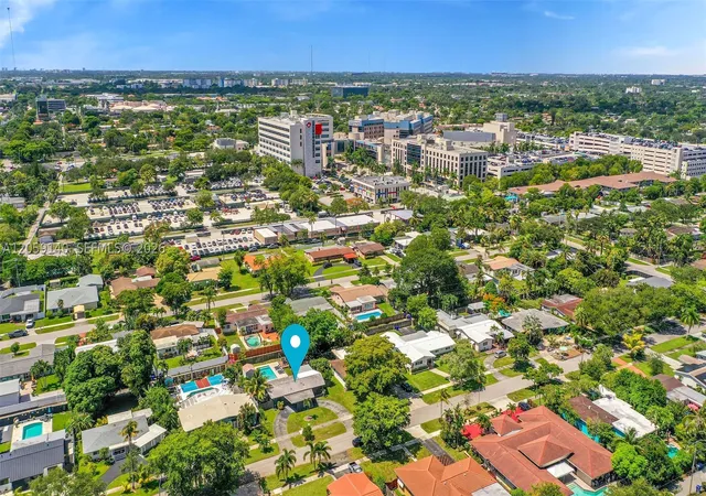 29th image of 3338 Cleveland St, Hollywood, FL 33021 | MLS# A12059140