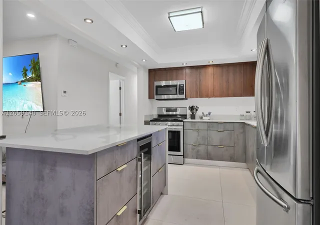 4th image of 3338 Cleveland St, Hollywood, FL 33021 | MLS# A12059140