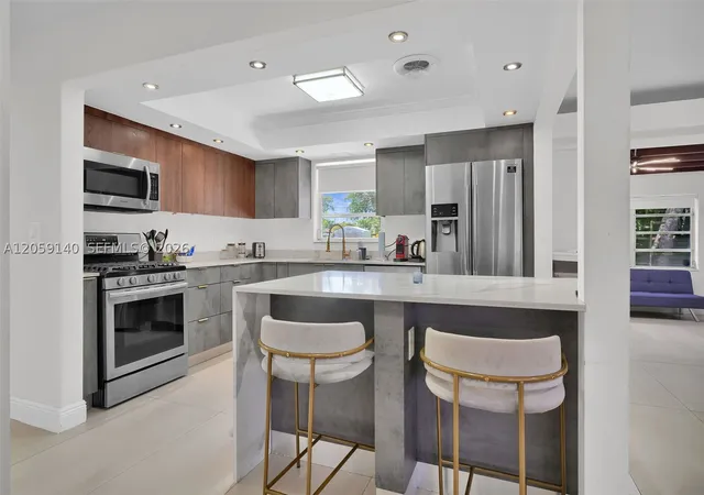 5th image of 3338 Cleveland St, Hollywood, FL 33021 | MLS# A12059140