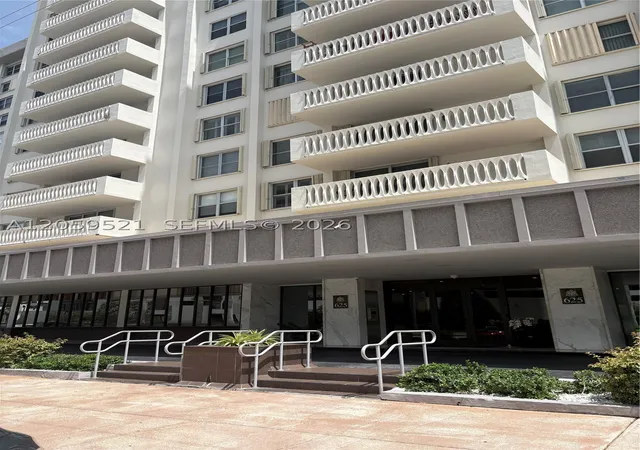 1st image of 625 Biltmore Way #501, Coral Gables, FL 33134 | MLS# A12059521