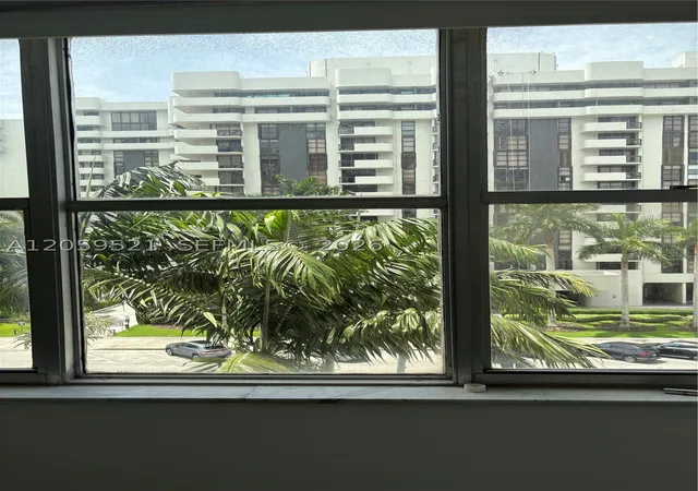 2nd image of 625 Biltmore Way #501, Coral Gables, FL 33134 | MLS# A12059521