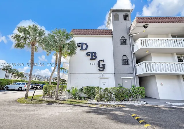 34th image of 400 Se 10th Street #303, Deerfield Beach, FL 33441 | MLS# A12059499
