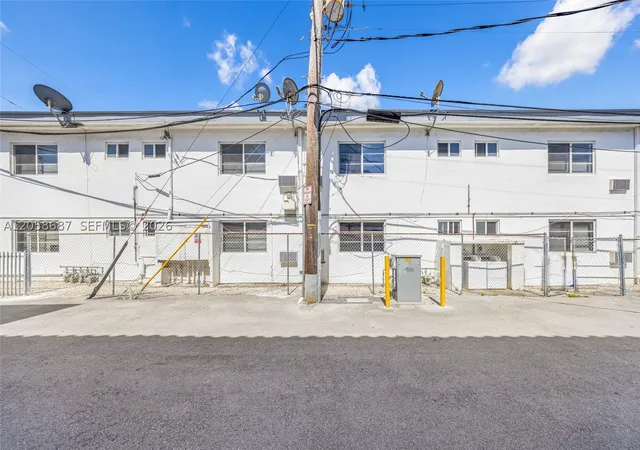 3rd image of 535 73Rd St, Miami Beach, FL 33141 | MLS# A12058687