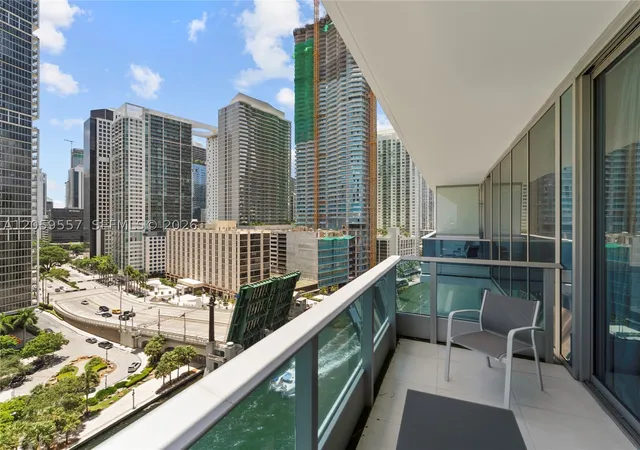 9th image of 200 Biscayne Boulevard Way #1407, Miami, FL 33131 | MLS# A12059557