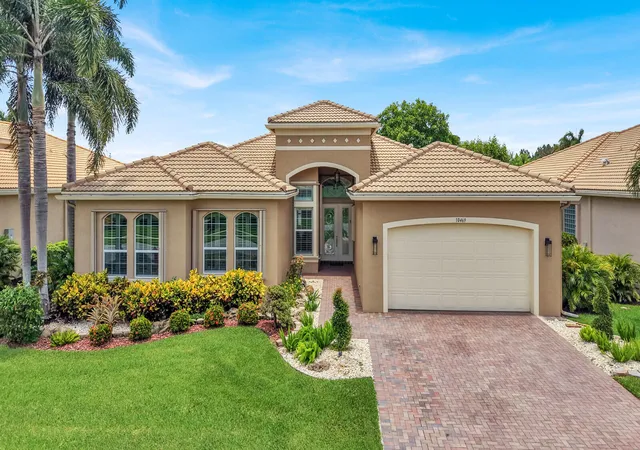 Homes for sale in Boynton Beach, FL | 10469 Whitewind Cir, Boynton Beach, FL 33473 | MLS# B26056330