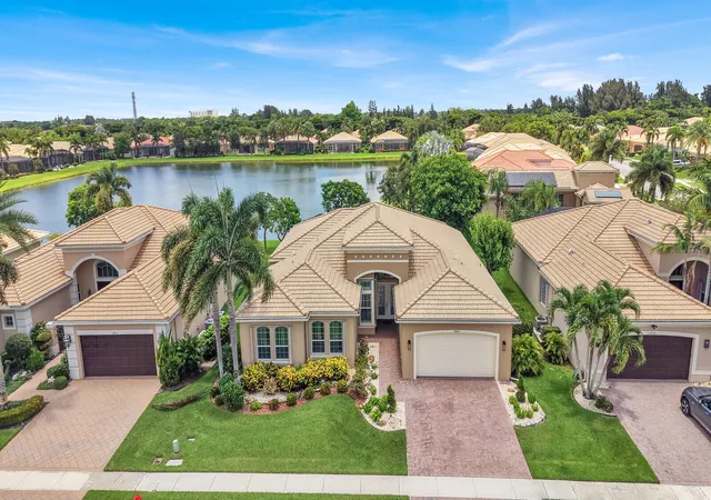 Homes for sale in Boynton Beach, FL | 10469 Whitewind Cir, Boynton Beach, FL 33473 | MLS# B26056330