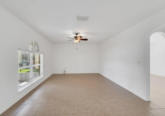 Homes for sale in Vero Beach, FL | 2538 12Th Sq Sw, Vero Beach, FL 32968 | MLS# B26056332
