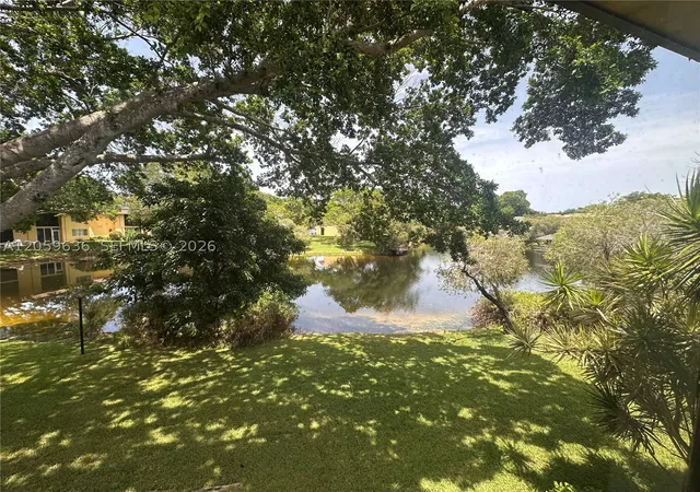5th image of 818 SW 9th St Cir, Boca Raton, FL 33486