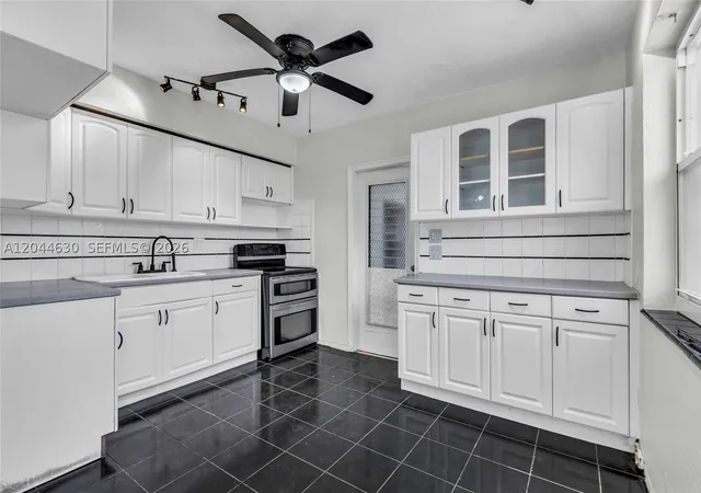 Photo 1 of Single family home for sale at 842 S 28Th Ave, Hollywood, FL 33020 | MLS# A12044630 | Listing updated on 2026-08-26