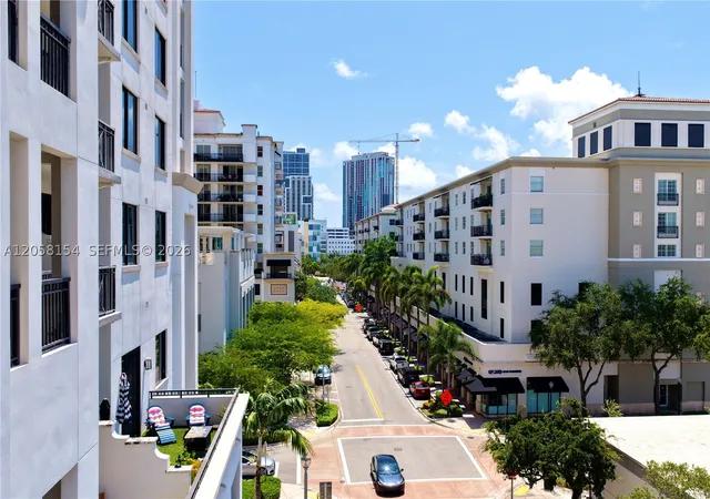 2nd image of 301 Altara Ave #418, Coral Gables, FL 33146 | MLS# A12058154