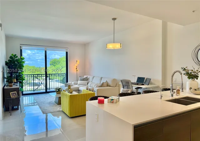 5th image of 301 Altara Ave #418, Coral Gables, FL 33146 | MLS# A12058154
