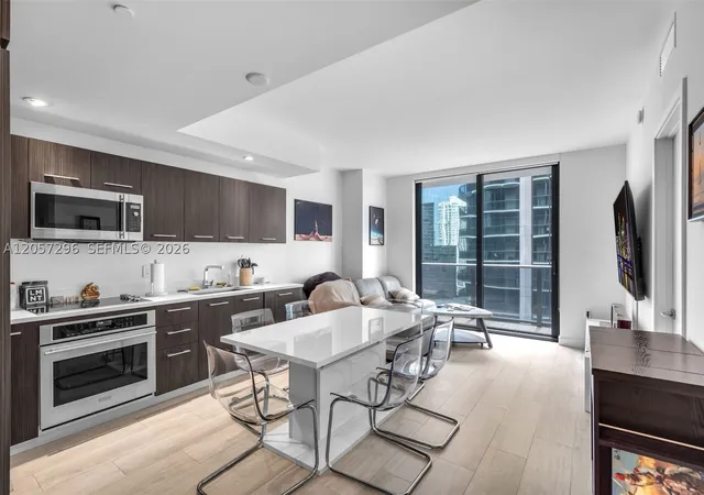 2nd image of 55 Sw 9Th St #2407, Miami, FL 33130 | MLS# A12057296