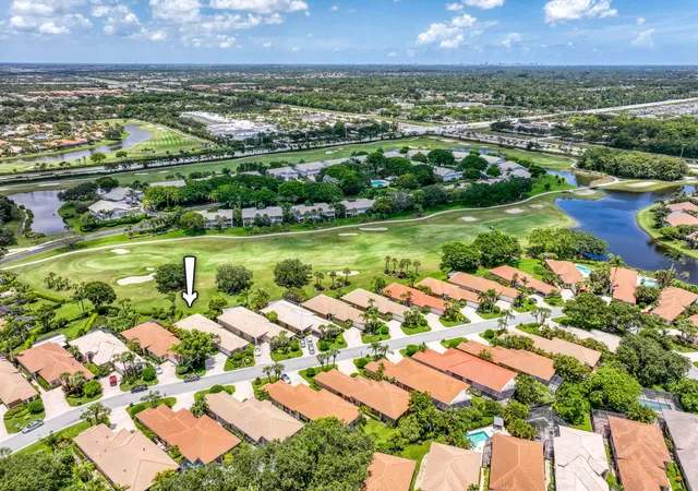 3rd image of 4557 Barclay Fair Wy, Lake Worth, FL 33449 | MLS# B26056379