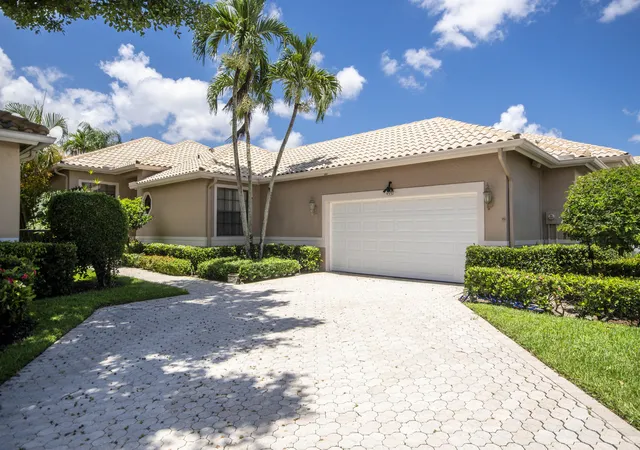 4th image of 4557 Barclay Fair Wy, Lake Worth, FL 33449 | MLS# B26056379