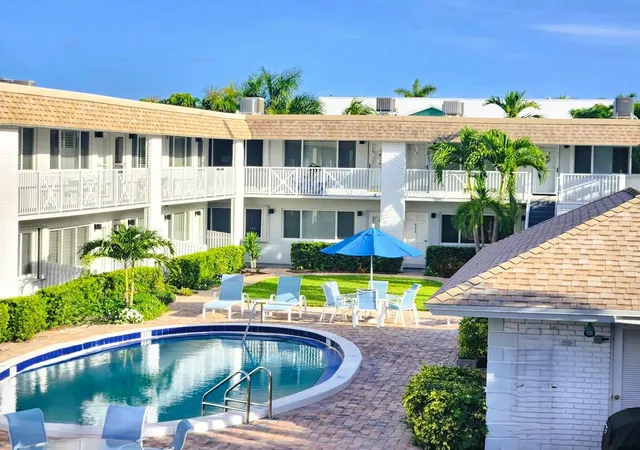 3rd image of 1001 Ne 8Th Ave, Delray Beach, FL 33483
