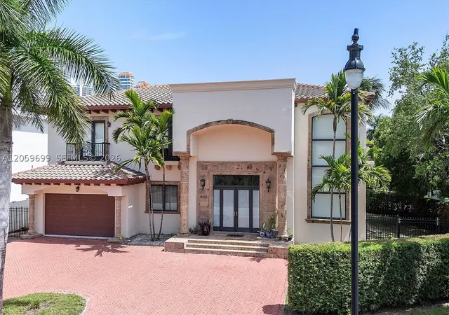 Photo 1 of Single family home for sale at 18825 N Bay Rd, Sunny Isles Beach, FL 33160 | MLS# A12059699 | Listing updated on 2026-08-17
