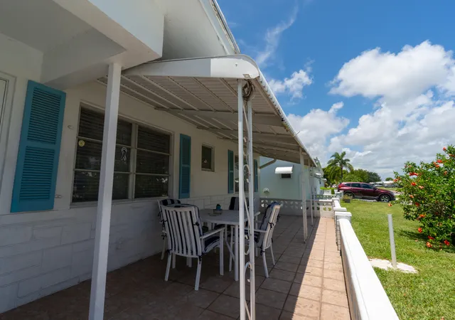 Homes for sale in Boynton Beach, FL | 715 Sw 18th St, Boynton Beach, FL 33426 | MLS# B26056427