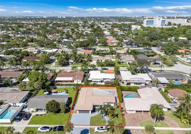 3rd image of 2185 Imperial Point Dr, Fort Lauderdale, FL 33308 | MLS# A12059716