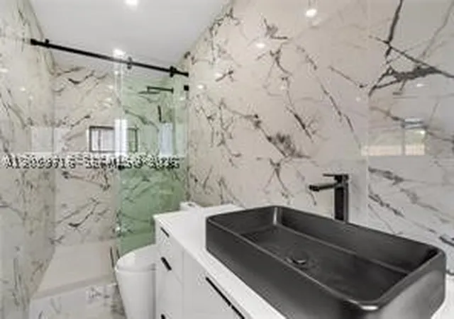 5th image of 2185 Imperial Point Dr, Fort Lauderdale, FL 33308 | MLS# A12059716
