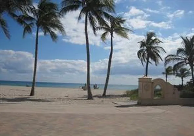 18th image of 315 Van Buren St, Hollywood, FL 33019 | MLS# B26056507
