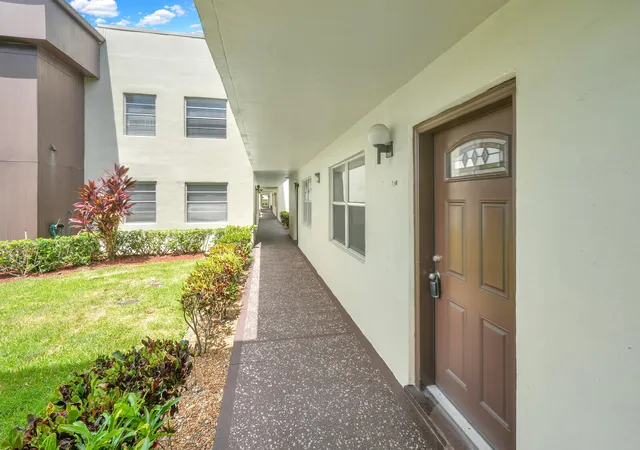 3rd image of 742 Normandy P, Delray Beach, FL 33484 | MLS# B26056545