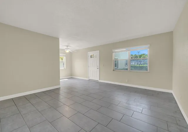 4th image of 742 Normandy P, Delray Beach, FL 33484 | MLS# B26056545
