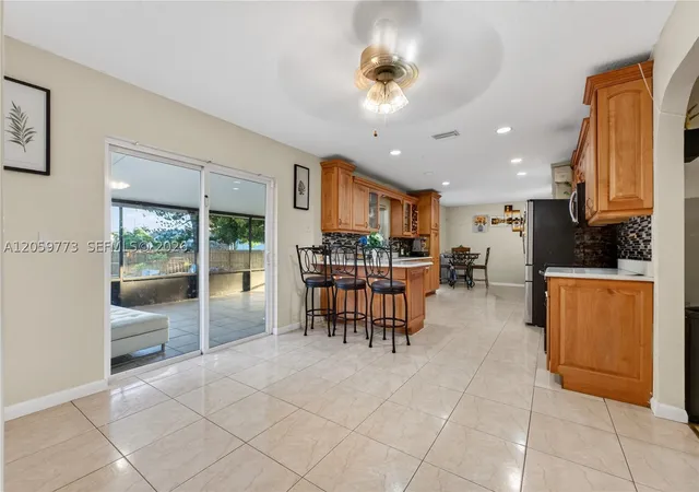 4th image of 5511 Barnstead Cir, Green Acres, FL 33463 | MLS# A12059773
