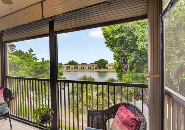 2nd image of 6048 Coral Lake Dr, Margate, FL 33063 | MLS# B26056565