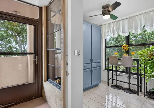 5th image of 6048 Coral Lake Dr, Margate, FL 33063