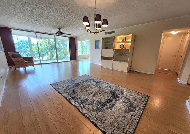 4th image of 3151 S Palm Aire Dr, Pompano Beach, FL 33069
