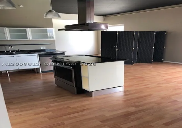 4th image of 10 Sw South River Dr #704, Miami, FL 33130 | MLS# A12059812